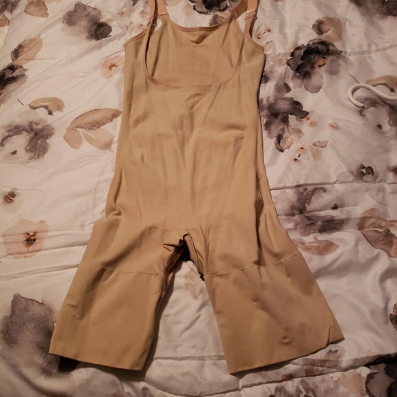 Body suit Spanx style - Picture 1 of 3